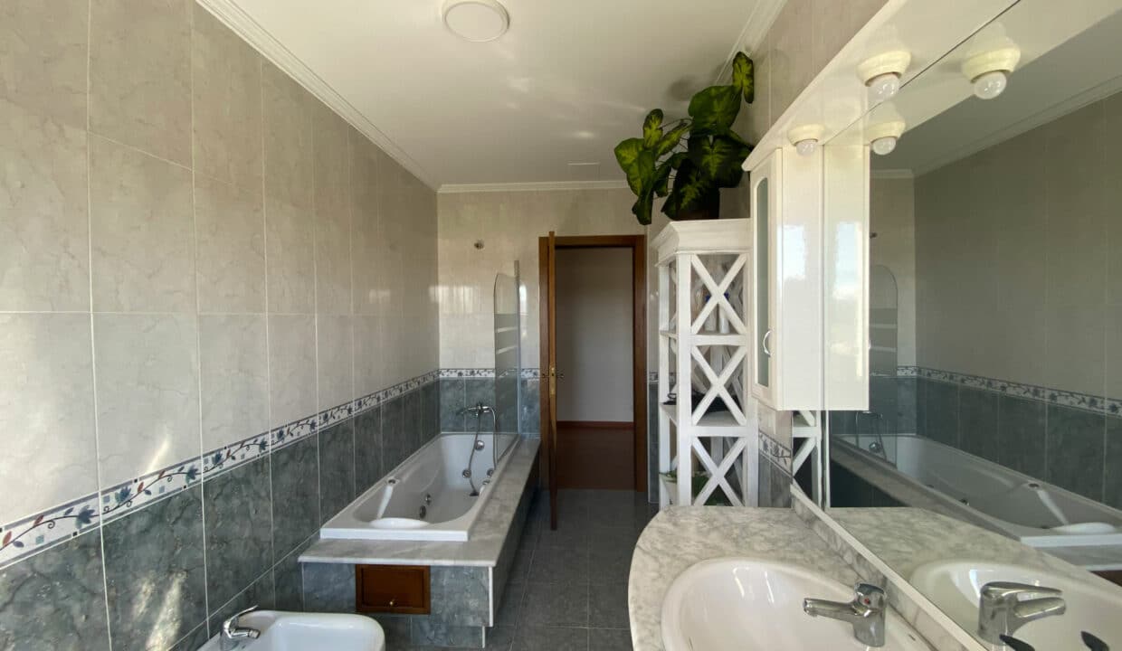 Baño principal planta alta con hidromasaje