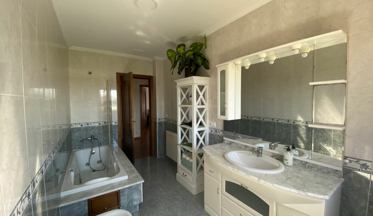 Baño principal planta alta con hidromasaje